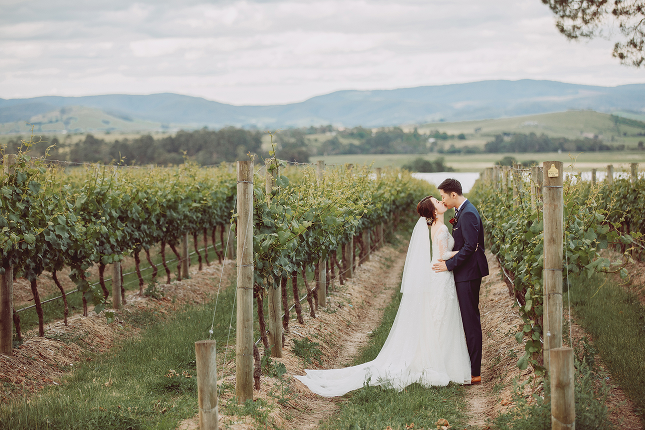 Melbourne wedding Photography at Stones of the Yarra Valley